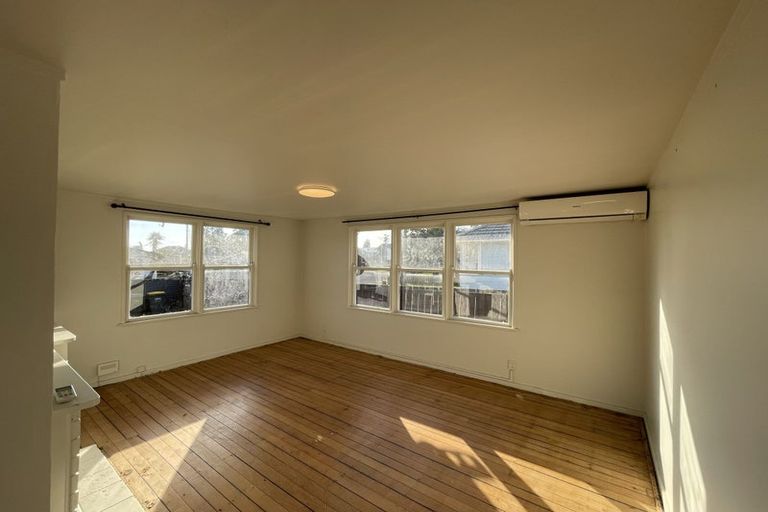 Photo of property in 53 Paul Crescent, Fairfield, Hamilton, 3214