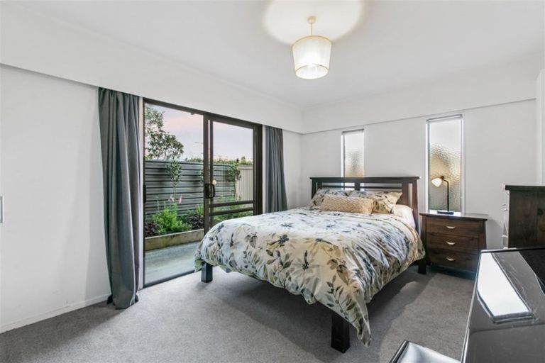 Photo of property in 1/1a Gordon Avenue, Forrest Hill, Auckland, 0620