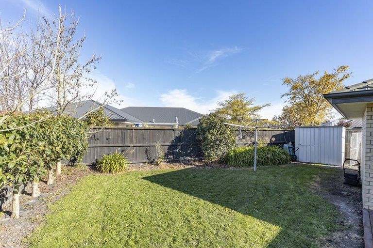 Photo of property in 44 Huntingdon Drive, Rangiora, 7400