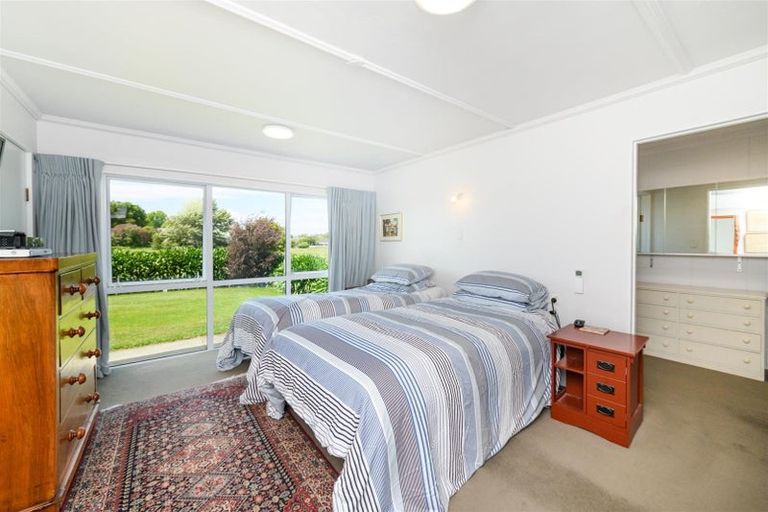 Photo of property in 17 Barnett Drive, Marton, 4710