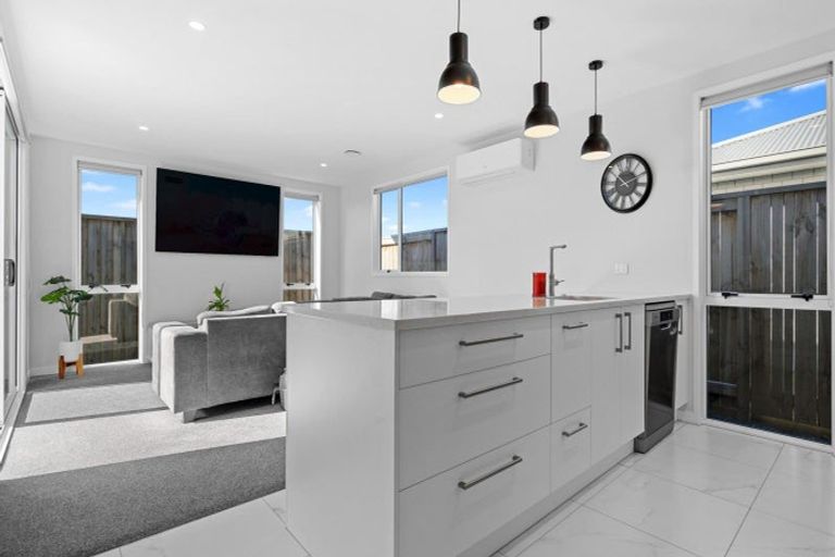 Photo of property in 5 Kotata Lane, Poike, Tauranga, 3112
