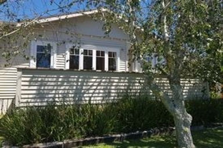 Photo of property in 50 Beresford Street, Bayswater, Auckland, 0622