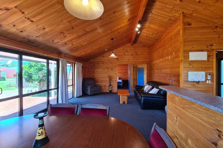 Photo of property in 7 Courthouse Lane, Coromandel, 3506