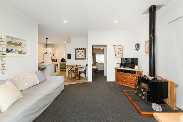 Photo of property in 5a Camden Street, Feilding, 4702