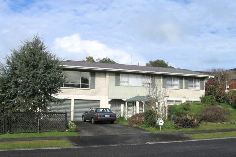 Photo of property in 19 Sunnyhills Avenue, Glenview, Hamilton, 3206