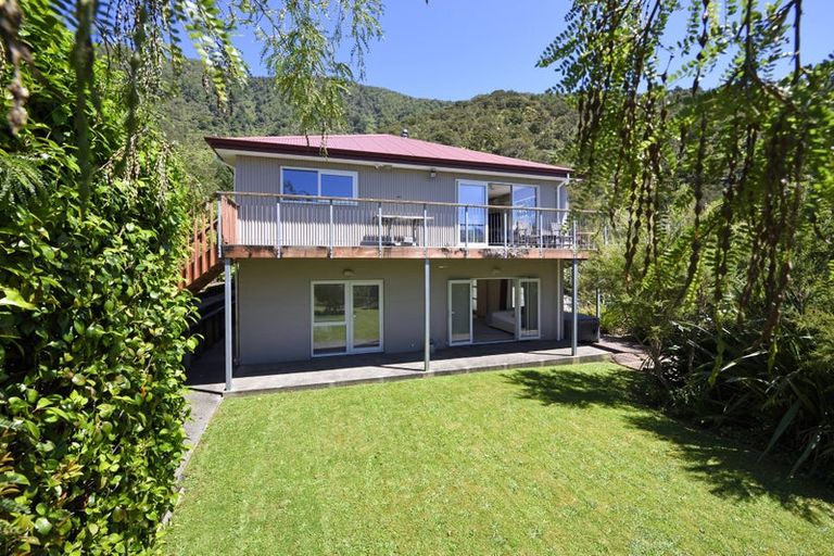 Photo of property in 3218 Archers Road, Tennyson Inlet, Rai Valley, 7195