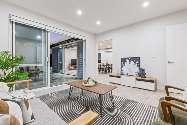 Photo of property in 8 Konoba Avenue, Kumeu, 0810