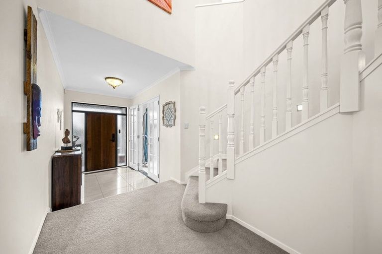 Photo of property in 1 Waldorf Crescent, Orewa, 0931