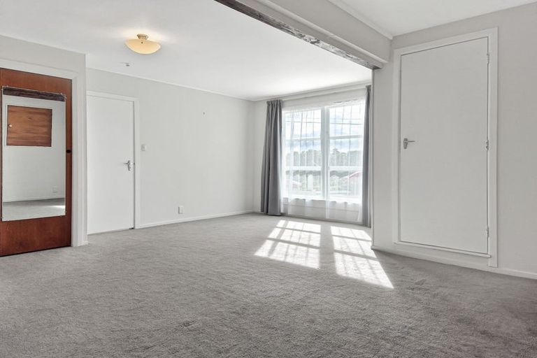 Photo of property in 10 Voltaire Street, Karori, Wellington, 6012