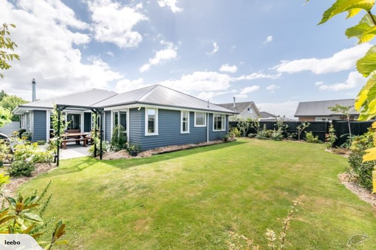 Photo of property in 4 Franklin Drive, Rangiora, 7400