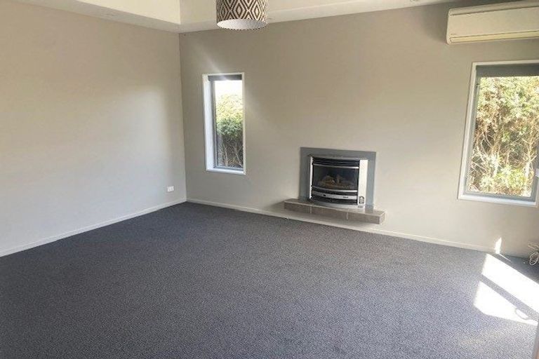 Photo of property in 26 Foresters Crescent, Parklands, Christchurch, 8083