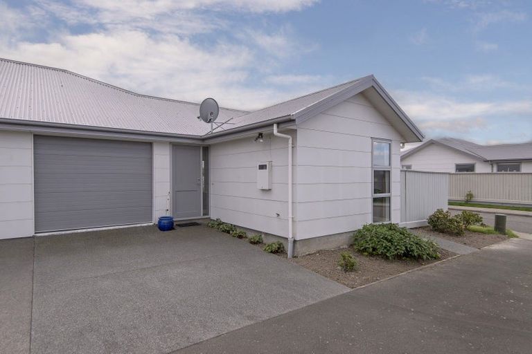 Photo of property in 21 Cassino Street, Rangiora, 7400