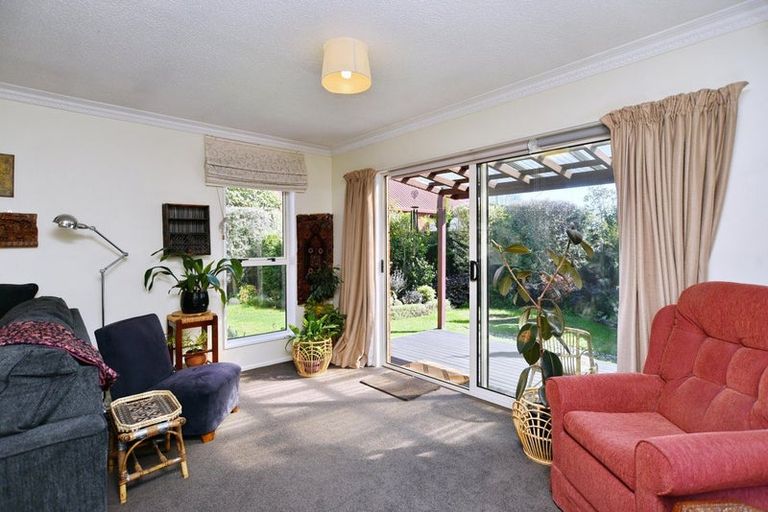 Photo of property in 2/33 Studholme Street, Somerfield, Christchurch, 8024