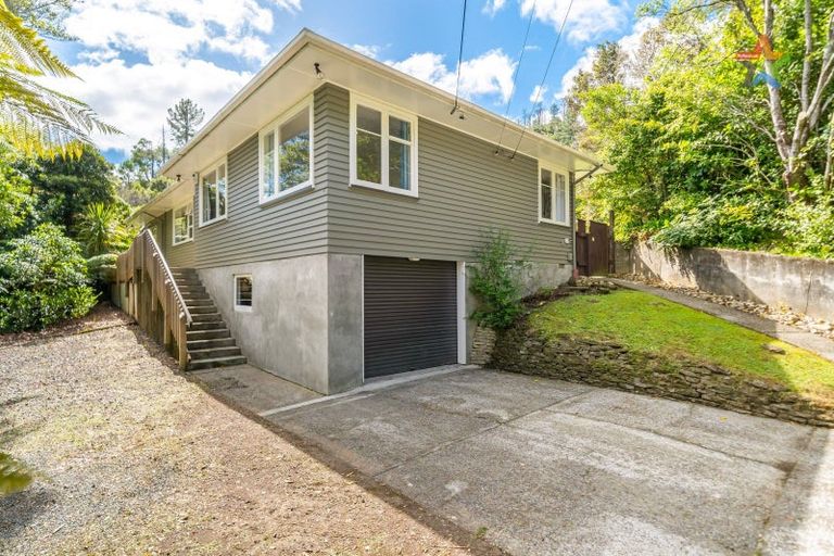 Photo of property in 115 Manuka Street, Stokes Valley, Lower Hutt, 5019