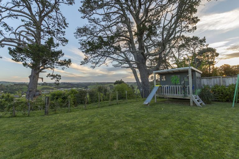 Photo of property in 19 Teal Place, Pyes Pa, Tauranga, 3112