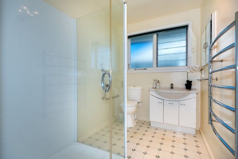 Photo of property in 13 Woodbury Street, Avonhead, Christchurch, 8042