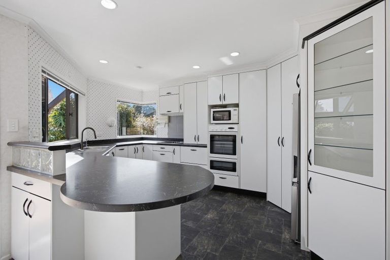 Photo of property in 71 Brooklands Road, Brooklands, New Plymouth, 4310