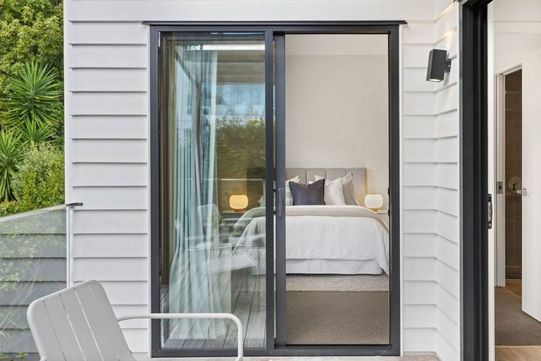 Photo of property in 10b Marama Street, Castor Bay, Auckland, 0620