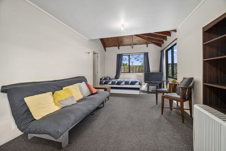 Photo of property in 2/11 Kereru Street, Two Mile Bay, Taupo, 3330