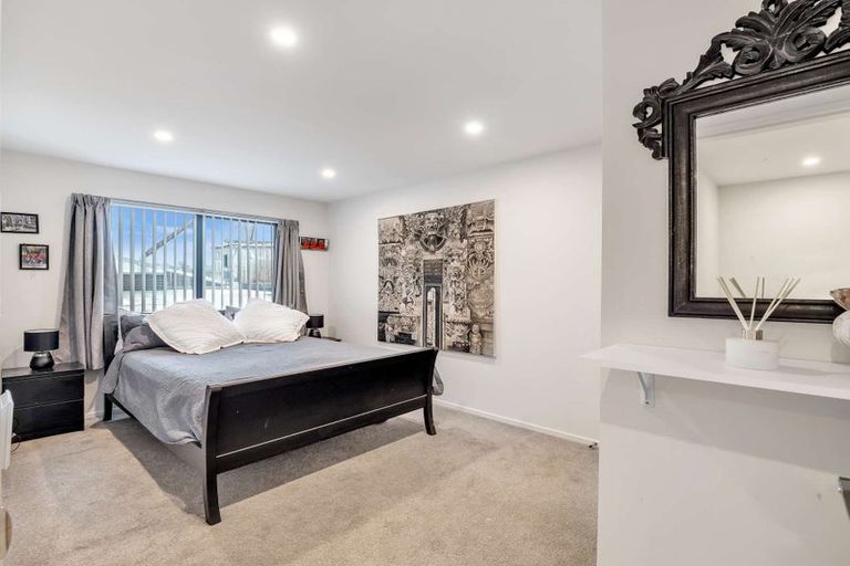 Photo of property in 9/60 Kelman Road, Kelston, Auckland, 0602