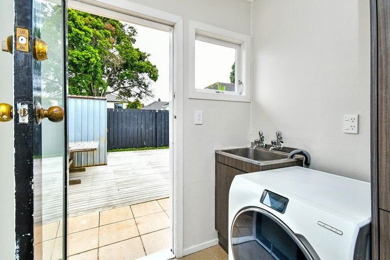 Photo of property in 2/49 Russell Road, Manurewa, Auckland, 2102