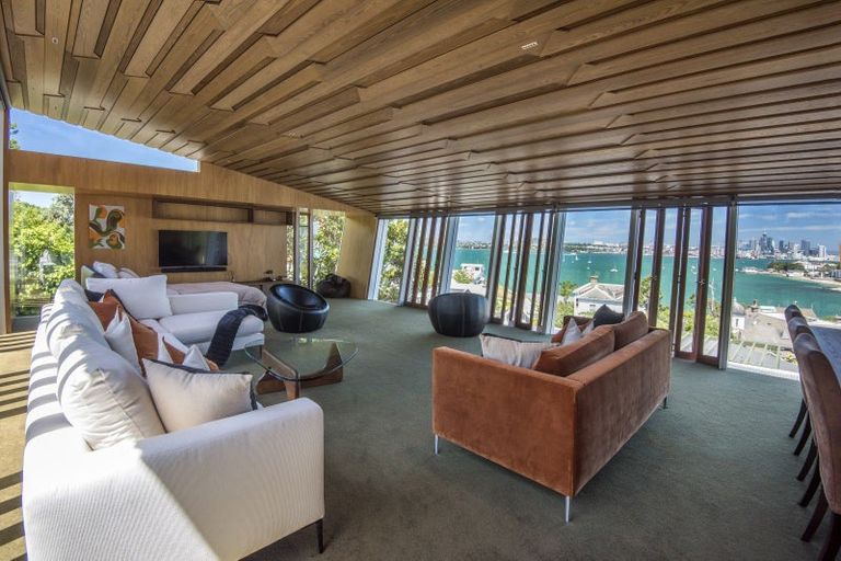 Photo of property in 19 Jubilee Avenue, Devonport, Auckland, 0624