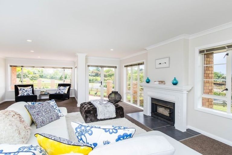 Photo of property in 2 Aunceston Rise, Alfriston, Auckland, 2105