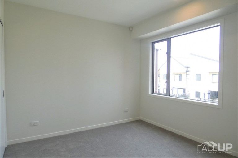 Photo of property in 4/28 Nevill Road, Hobsonville, Auckland, 0616