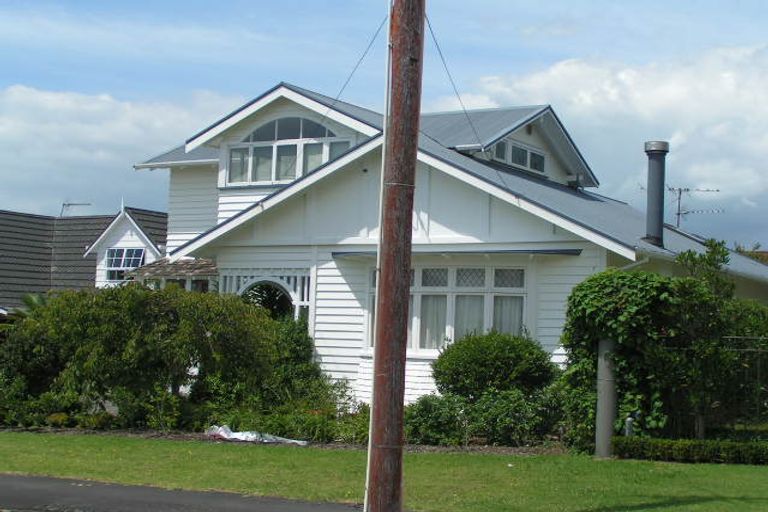 Photo of property in 7 Cameron Street, Takapuna, Auckland, 0622