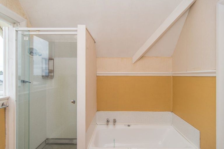 Photo of property in 42 Oxford Street, West End, Timaru, 7910