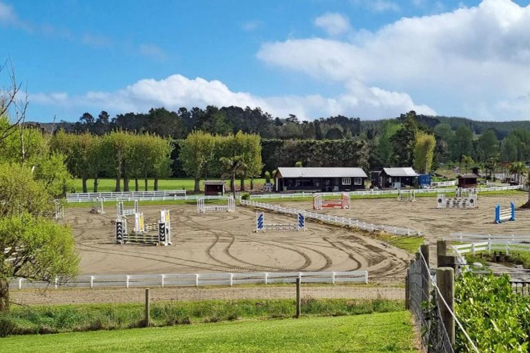 Photo of property in 1777 State Highway 16, Helensville, 0875