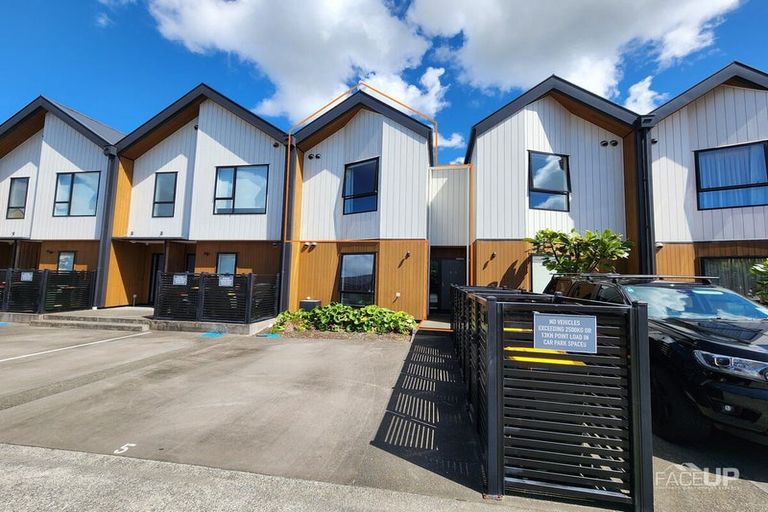 Photo of property in 6/117 Buckley Avenue, Hobsonville, Auckland, 0616
