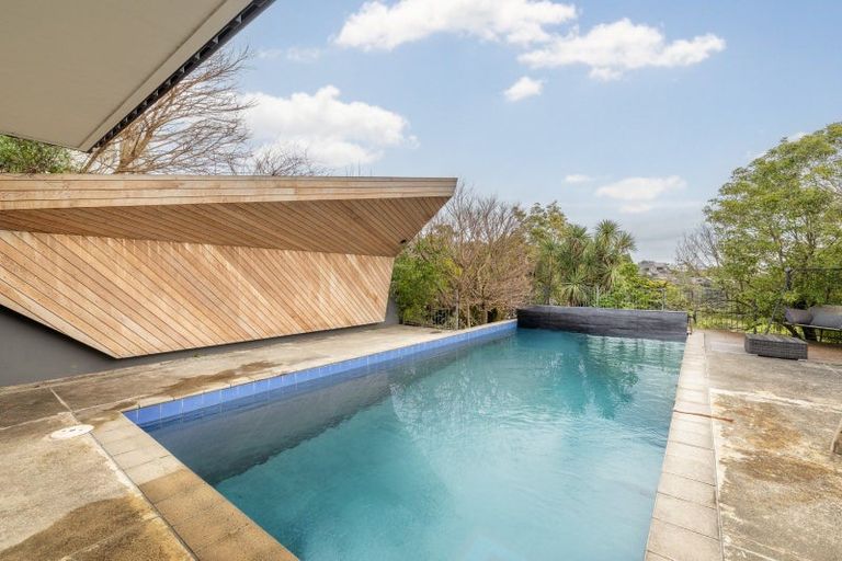 Photo of property in 26 Hackthorne Road, Cashmere, Christchurch, 8022