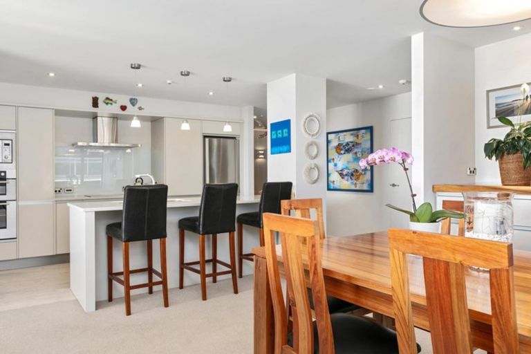 Photo of property in Vivaldi Apartments, 9/48 Marine Parade, Mount Maunganui, 3116