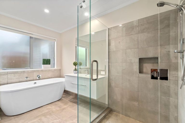 Photo of property in 18 Loloma Way, Wharewaka, Taupo, 3330