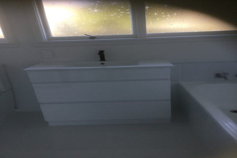 Photo of property in 54 Woolley Street, Avondale, Christchurch, 8061