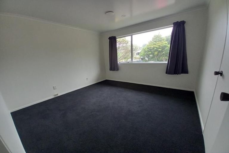 Photo of property in 10 Waterloo Place, Westown, New Plymouth, 4310