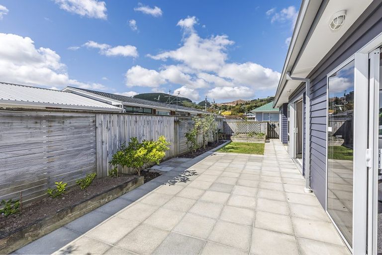 Photo of property in 9 Davies Street, Tawa, Wellington, 5028