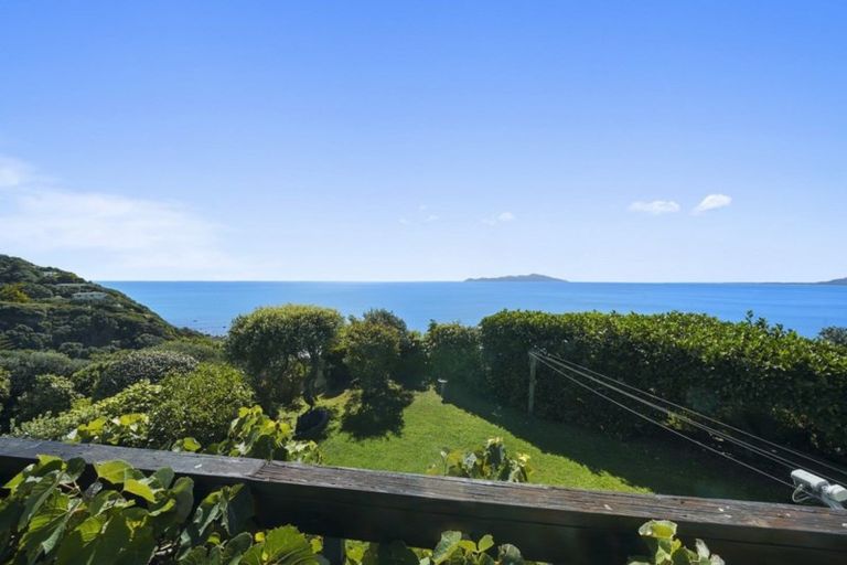Photo of property in 1 Haunui Way, Pukerua Bay, 5026