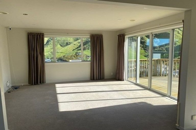 Photo of property in 9 Gifford Grove, Churton Park, Wellington, 6037