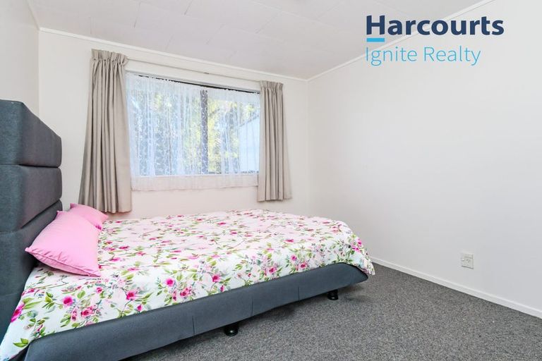 Photo of property in 1/17 Secretariat Place, Randwick Park, Auckland, 2105