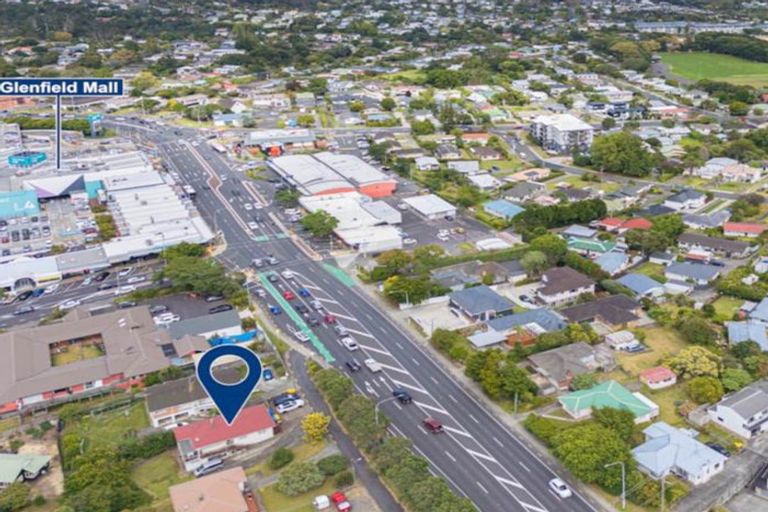 Photo of property in 415 Glenfield Road, Glenfield, Auckland, 0629