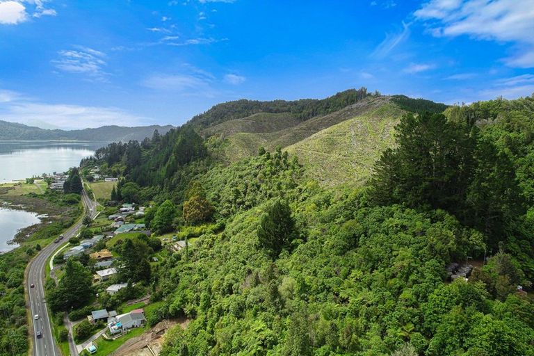 Photo of property in 57 Oxford Road, Lake Rotoma, Rotorua, 3074