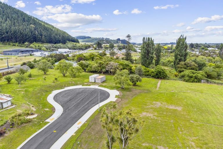 Photo of property in 5 Te Naihi Place, Paraparaumu, 5032