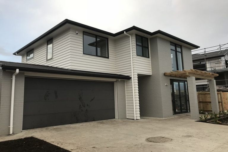 Photo of property in 25 Karokaro Road, Takanini, 2112