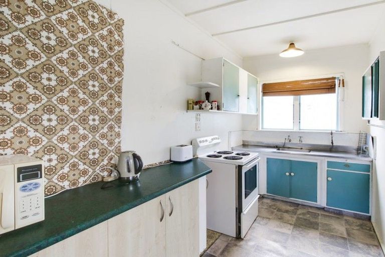 Photo of property in 26 Kent Avenue, Waitarere Beach, Levin, 5510