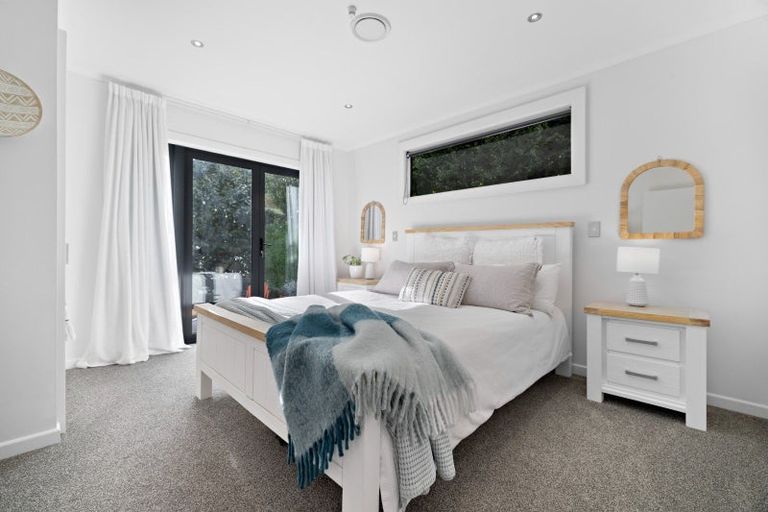 Photo of property in 214 Fernhill Road, Sunshine Bay, Queenstown, 9300