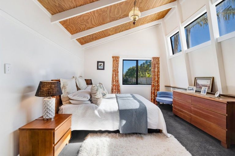 Photo of property in 10 Oliver Twist Avenue, Mellons Bay, Auckland, 2014