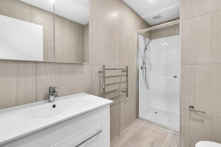 Photo of property in 104/2 Ko Street, Northcote, Auckland, 0627