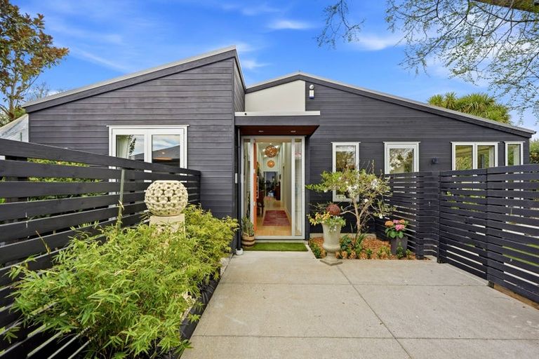 Photo of property in 9 Hadlow Place, Burnside, Christchurch, 8041